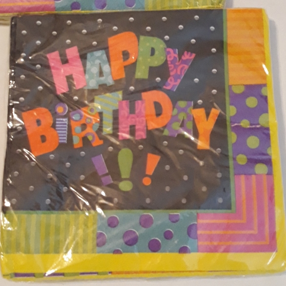 Happy Birthday Napkins - Picture 4 of 4